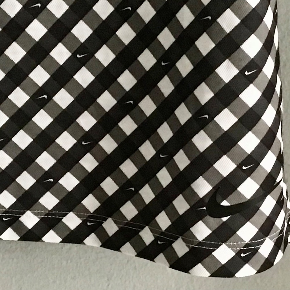 NWT~Nike Women’s Dri-Fit Sleeveless Golf Polo Shirt~Black and WhiteSize XS - Picture 12 of 14